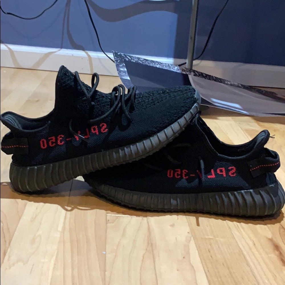 Adidas Yeezy Boost 350 V2 Bred Size 10.5